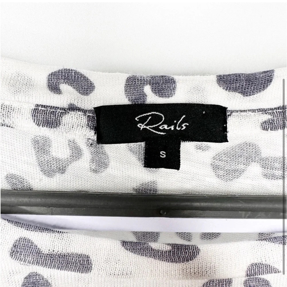 Rails Roman Tee Snow Leopard Print Size Small - image 4